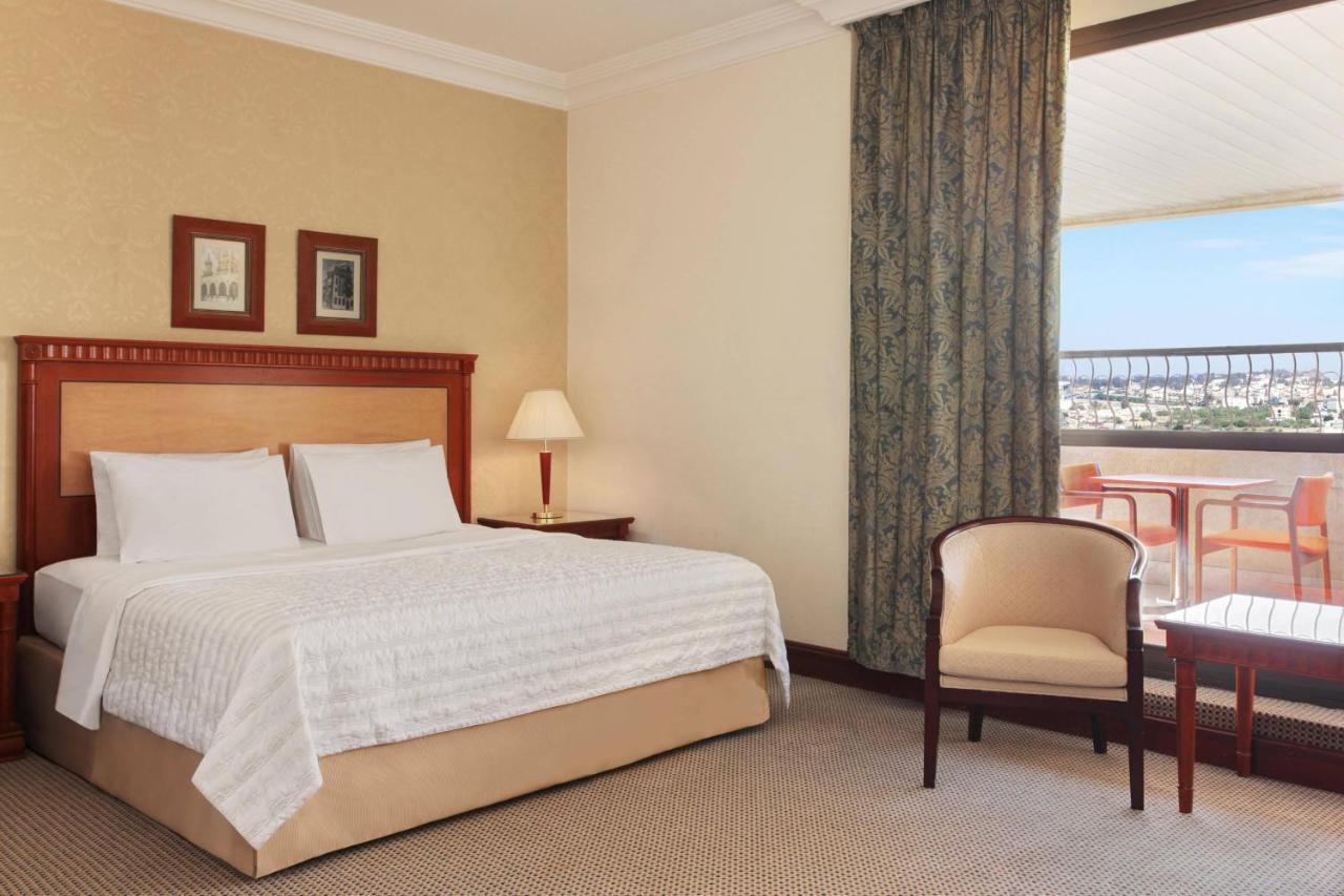 Le Meridien Al Hada Bagian luar foto