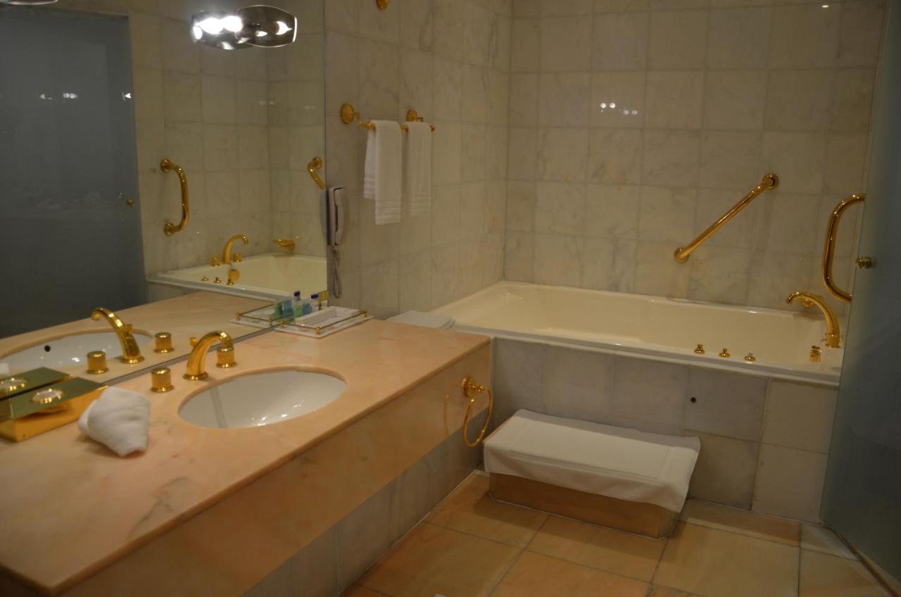 Le Meridien Al Hada Bagian luar foto