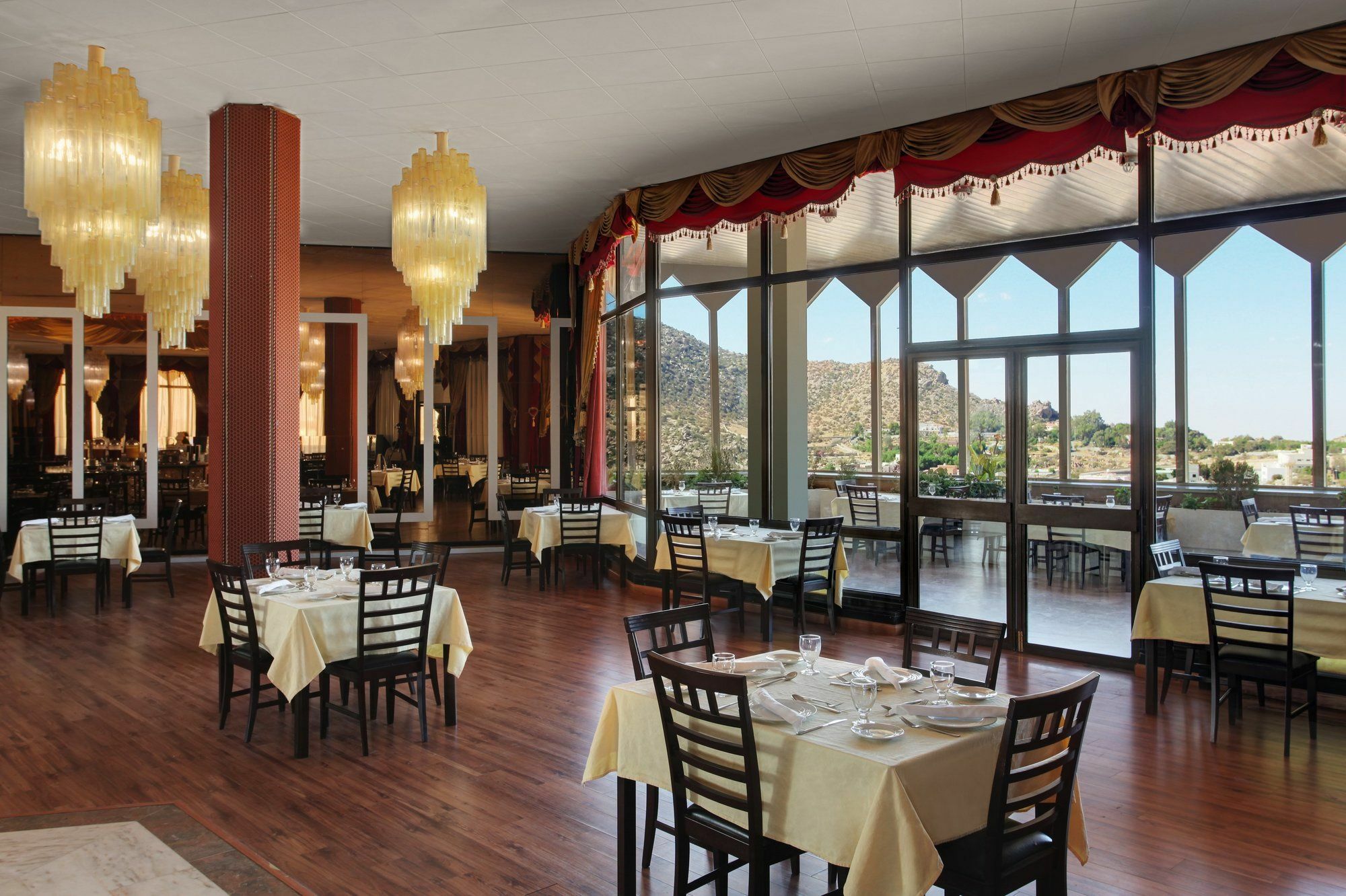 Le Meridien Al Hada Bagian luar foto